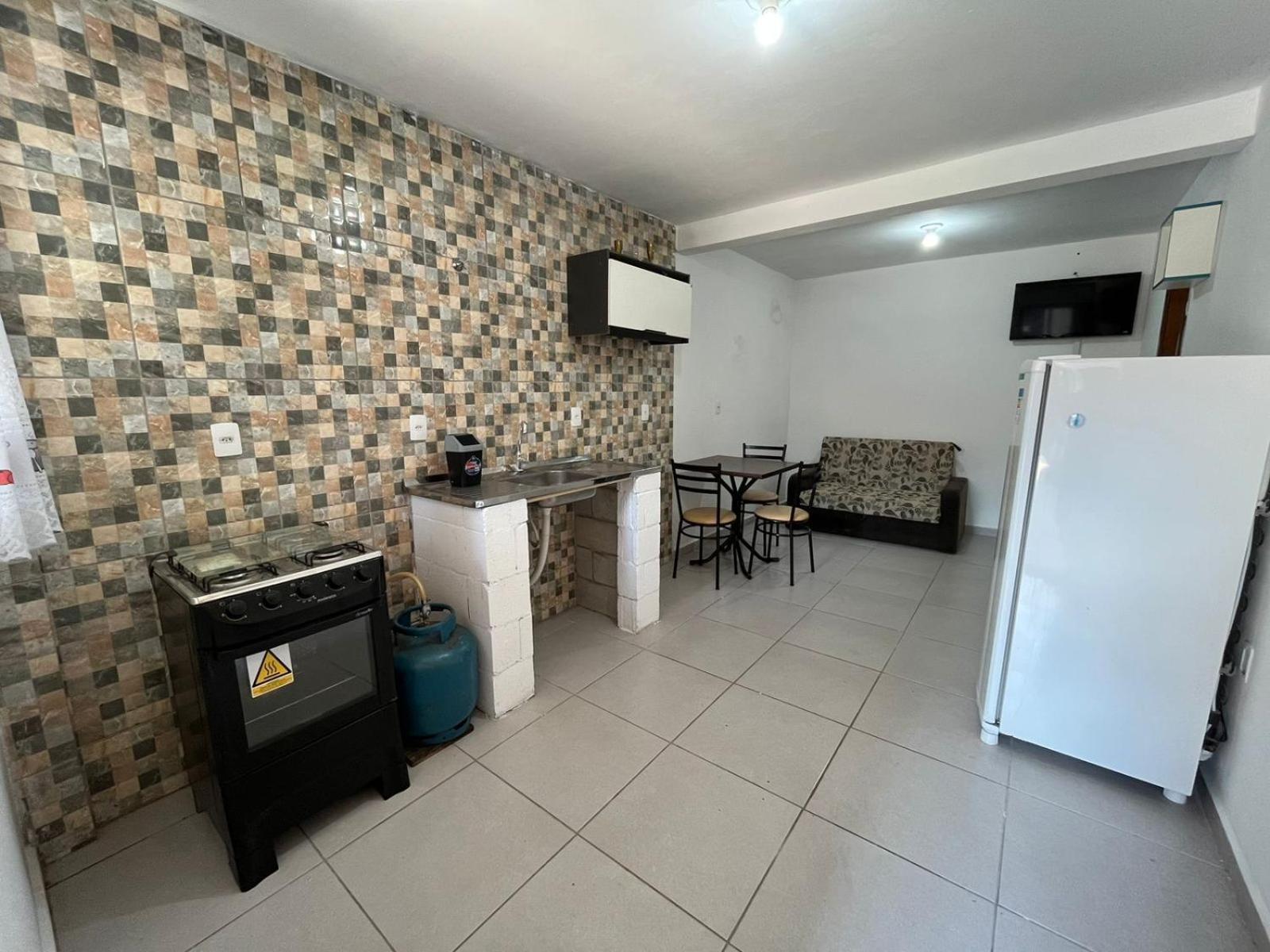 Kitnets No Campeche A 500 Metros Do Mar Appartement Florianópolis Buitenkant foto