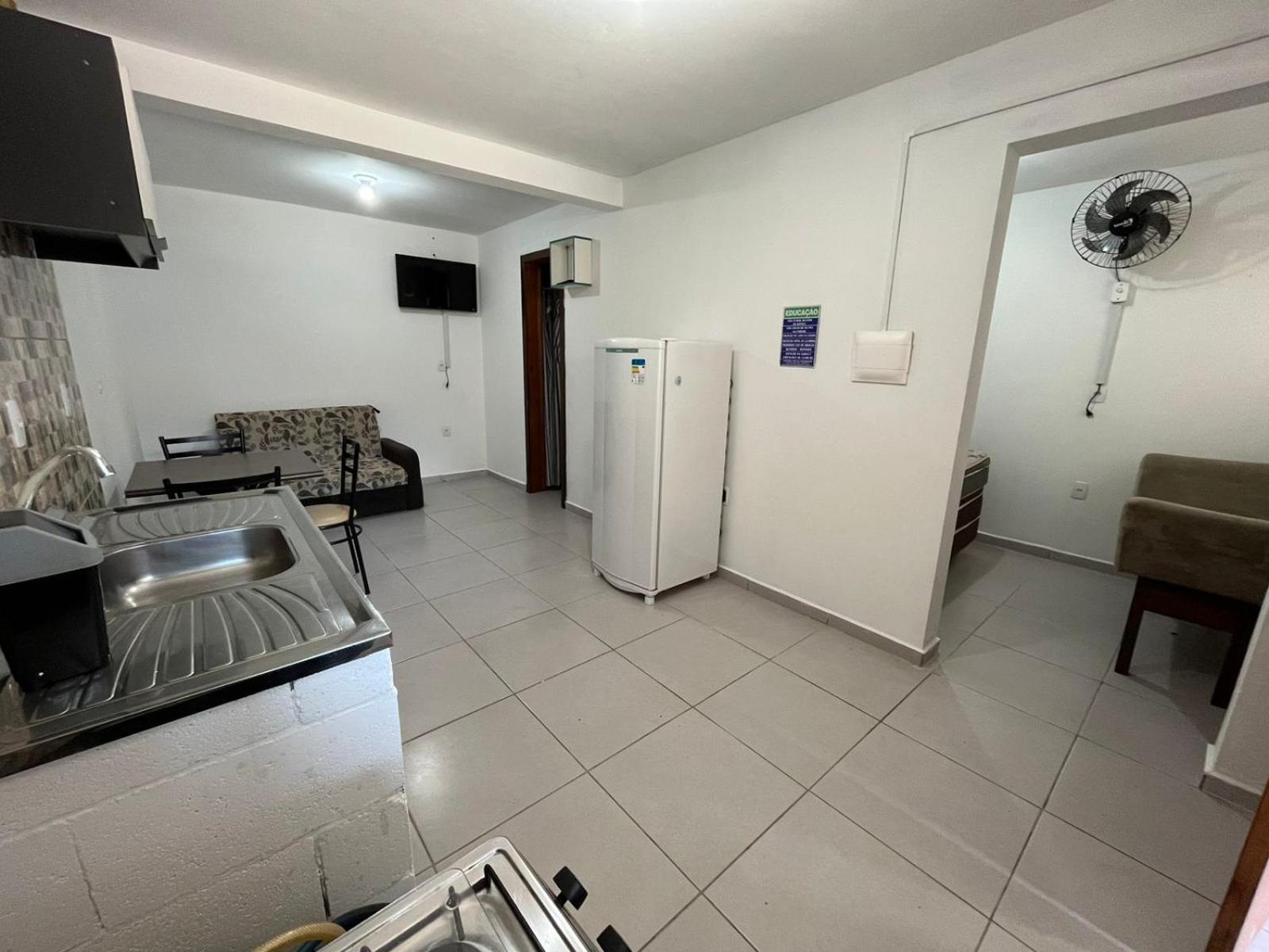 Kitnets No Campeche A 500 Metros Do Mar Appartement Florianópolis Buitenkant foto